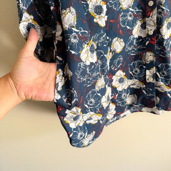 Duluth Trading Co Blue + White Floral Print Button Front Cotton Blouse - 2X - Picture 5 of 7